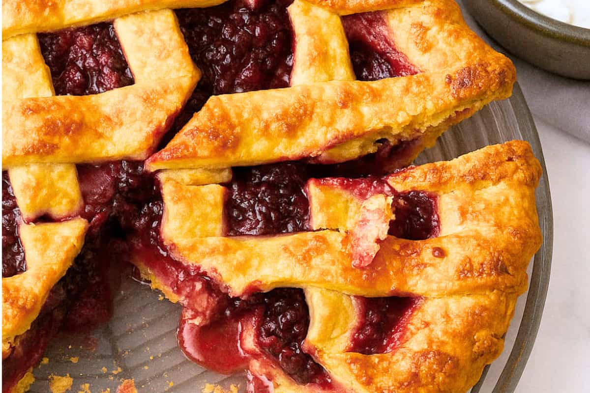 Blackberry Pie with Homemade Flaky Crust