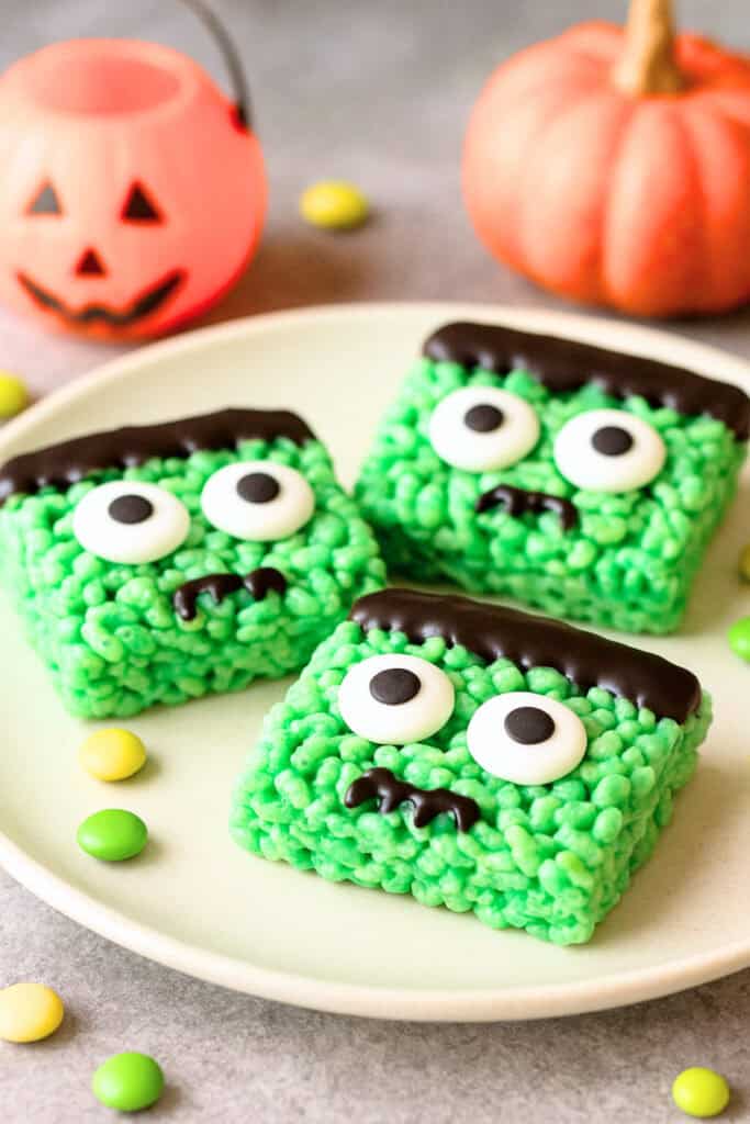 Cute & Spooky Rice Krispie Halloween Treats