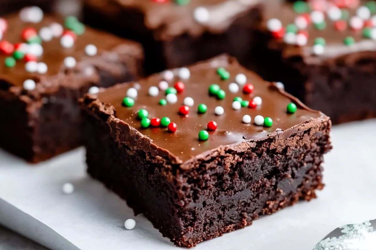 16 Fun Christmas Brownies to Make This Season